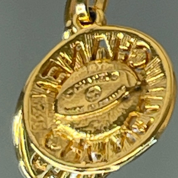 CHANEL Logo Pearl Round Gold Tone Pendant Necklace - Picture 6 of 12